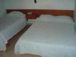 Residencial Condado ゲストハウス 3*